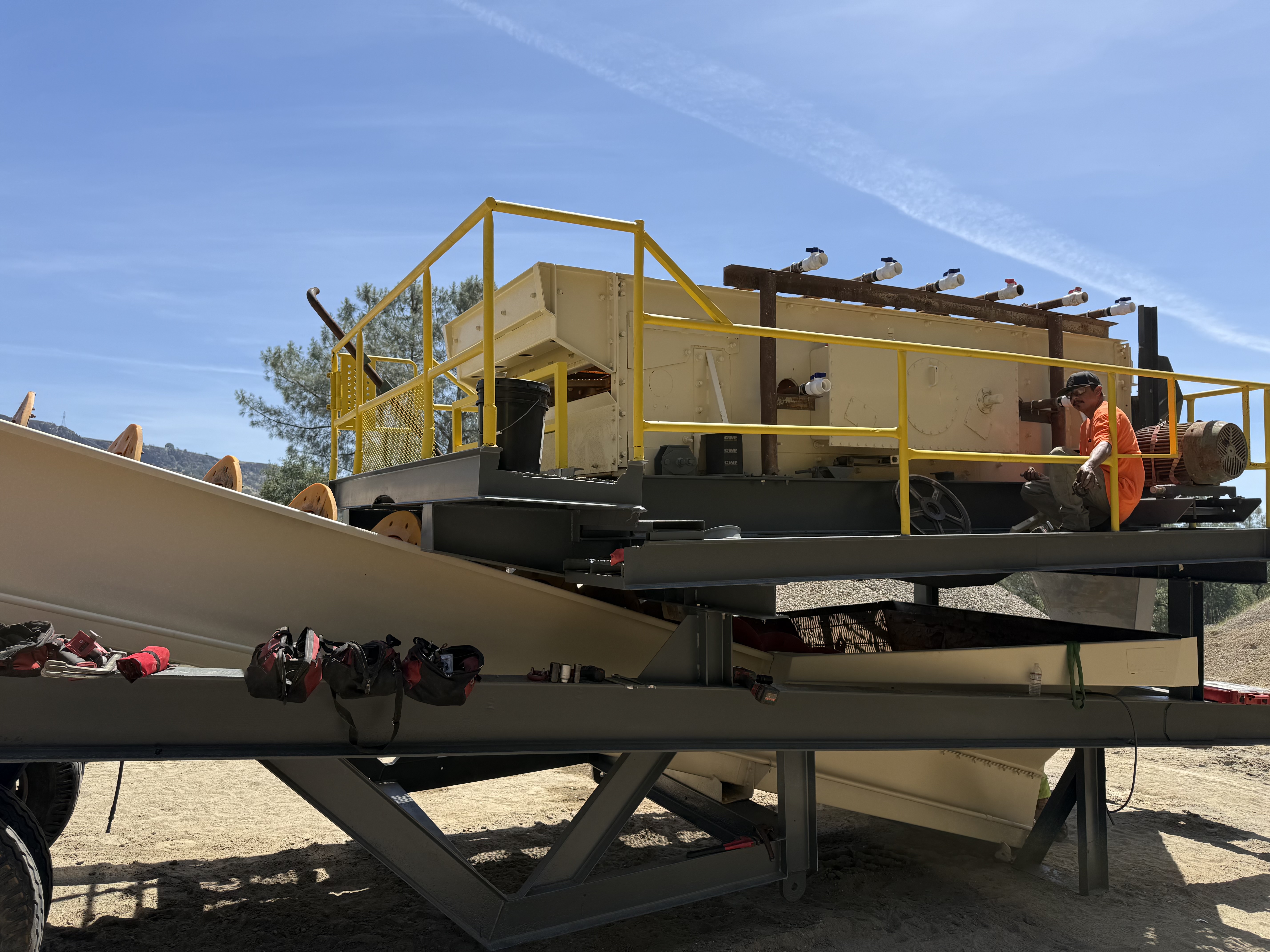 Rebuilt wash plant in Apache Tan and Grey paint ready for delivery